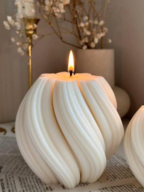 Femmora Handmade Luxury Swirl Ribbed Spiral Candles – Vanilla Caramel | Set of 2